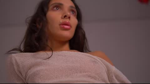 Snapshot of mila_may_ chatting on 03-08-25, 05:07 mila may online show from 03-08-25, 05:07