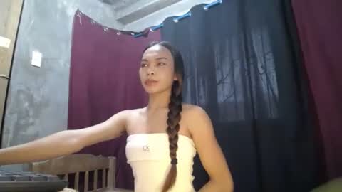 mila_seductressxx online show from 05-23-26, 12:49
