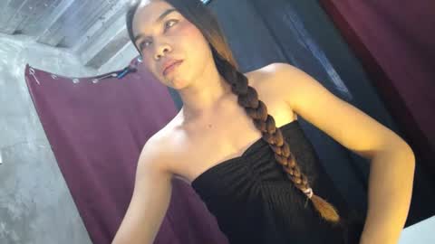 mila_seductressxx online show from 06-17-26, 12:57