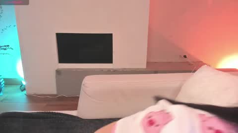 Mila online show from 03-02-25, 11:18