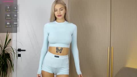 Mila and u can call me sweet bunny online show from 10-17-25, 10:07