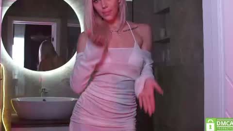 Snapshot of milabunny_ chatting on 06-25-26, 12:42 Mila and u can call me sweet bunny online show from 06-25-26, 12:42