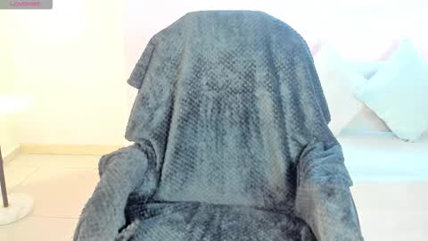 Mila online show from 01-08-26, 02:36