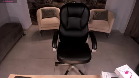 Mila online show from 03-18-26, 03:09