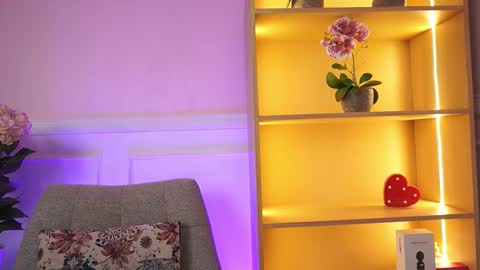 milacrave online show from 03-02-26, 11:39