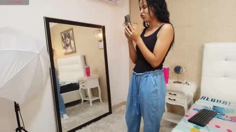 miladiosa online show from 01-19-26, 11:47