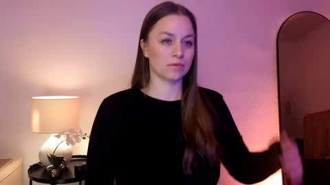 Snapshot of milafleur chatting on 01-30-25, 08:32 Mila Fleur online show from 01-30-25, 08:32