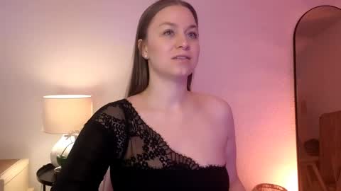 Snapshot of milafleur chatting on 02-03-25, 03:17 Mila Fleur online show from 02-03-25, 03:17