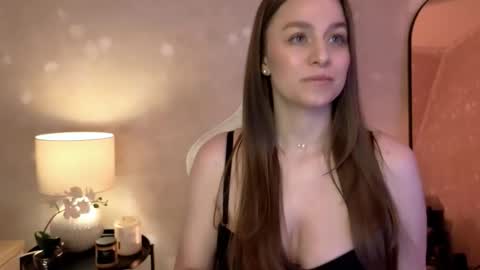 Snapshot of milafleur chatting on 10-10-25, 02:16 Mila Fleur online show from 10-10-25, 02:16