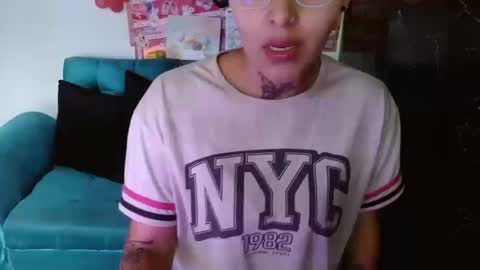 milafuckass online show from 09-19-25, 01:34