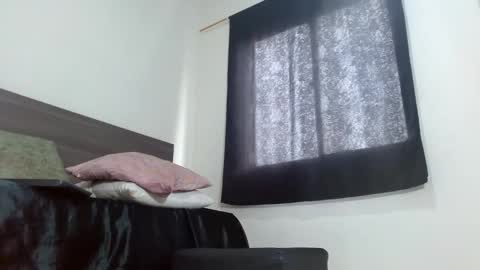 Snapshot of milahot23 chatting on 01-10-25, 05:02 mila online show from 01-10-25, 05:02