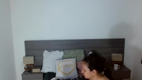 Snapshot of milahot23 chatting on 01-15-25, 10:06 mila online show from 01-15-25, 10:06