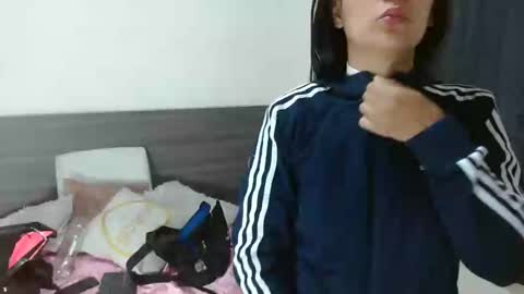 Snapshot of milahot23 chatting on 02-12-25, 09:20 mila online show from 02-12-25, 09:20