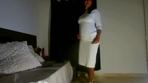 Snapshot of milahot23 chatting on 09-16-25, 03:07 mila online show from 09-16-25, 03:07