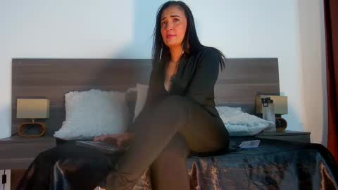 Snapshot of milahot23 chatting on 12-04-25, 06:27 mila online show from 12-04-25, 06:27