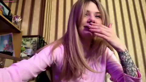 milakittys online show from 06-23-26, 09:40
