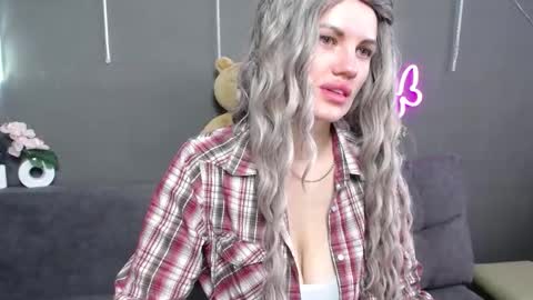 Milaloona online show from 03-26-26, 07:58