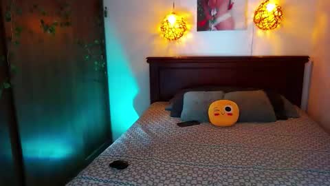 mila online show from 11-14-25, 08:29