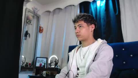 Snapshot of milan_anxel chatting on 07-04-26, 01:23 Milan Anxel online show from 07-04-26, 01:23