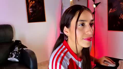 Milane online show from 06-22-26, 08:50
