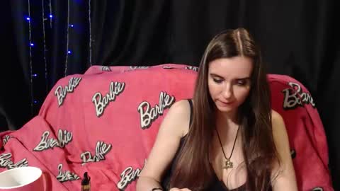 Snapshot of milana696969 chatting on 11-28-25, 06:43 MilAna online show from 11-28-25, 06:43