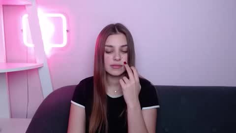 milanaangelas online show from 03-16-26, 08:46