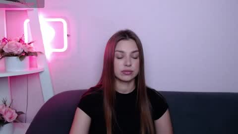 Snapshot of milanaangelas chatting on 06-14-26, 04:58 milanaangelas online show from 06-14-26, 04:58