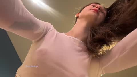 Milana   online show from 01-11-25, 01:32