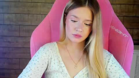 MilanaBalmain online show from 05-22-26, 04:30