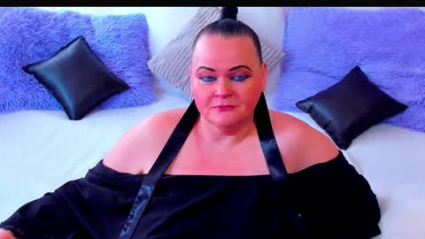 Snapshot of milanabiegert chatting on 06-06-26, 05:45 Lana online show from 06-06-26, 05:45
