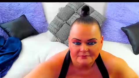 Snapshot of milanabiegert chatting on 06-22-26, 09:50 Lana online show from 06-22-26, 09:50