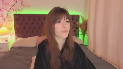 Snapshot of milanahottss chatting on 06-15-26, 05:20 Milana online show from 06-15-26, 05:20