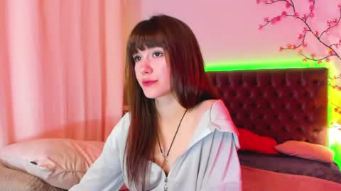 Snapshot of milanahottss chatting on 07-16-26, 05:13 Milana online show from 07-16-26, 05:13