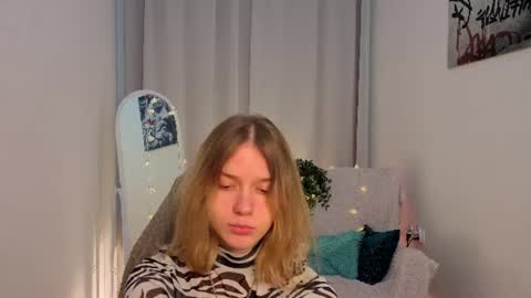 Snapshot of milanarayy chatting on 06-11-26, 05:16 Milaray online show from 06-11-26, 05:16