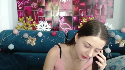 Snapshot of milanaroz chatting on 12-31-24, 09:10 milanaroz online show from 12-31-24, 09:10