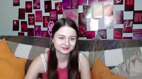 Snapshot of milanaroz chatting on 02-03-25, 01:51 milanaroz online show from 02-03-25, 01:51