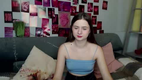 Snapshot of milanaroz chatting on 10-03-25, 04:53 milanaroz online show from 10-03-25, 04:53