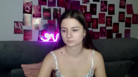 Snapshot of milanaroz chatting on 11-17-25, 02:12 milanaroz online show from 11-17-25, 02:12