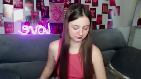 Snapshot of milanaroz chatting on 11-21-25, 06:01 milanaroz online show from 11-21-25, 06:01