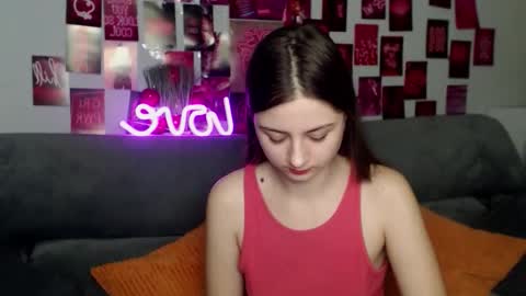 Snapshot of milanaroz chatting on 11-23-25, 05:57 milanaroz online show from 11-23-25, 05:57