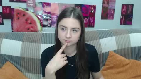Snapshot of milanaroz chatting on 07-02-26, 04:40 milanaroz online show from 07-02-26, 04:40