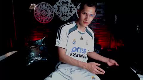 milandavid1 online show from 03-17-26, 06:22