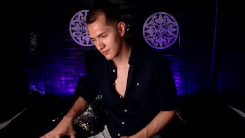 milandavid1 online show from 03-25-26, 06:14