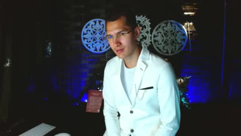 milandavid1 online show from 03-28-26, 06:18