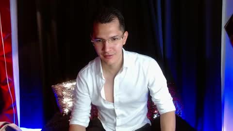 milandavid1 online show from 04-18-26, 05:39