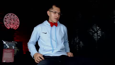 milandavid1 online show from 04-24-26, 05:59