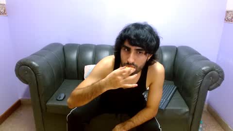 Snapshot of milanzaire chatting on 12-04-24, 02:09 milanzaire online show from 12-04-24, 02:09