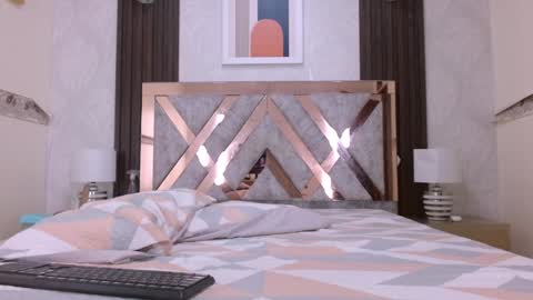 Snapshot of milanzaire chatting on 12-24-24, 11:00 milanzaire online show from 12-24-24, 11:00