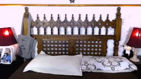 Snapshot of milanzaire chatting on 02-16-25, 02:09 milanzaire online show from 02-16-25, 02:09