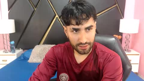 Snapshot of milanzaire chatting on 09-11-25, 12:33 milanzaire online show from 09-11-25, 12:33